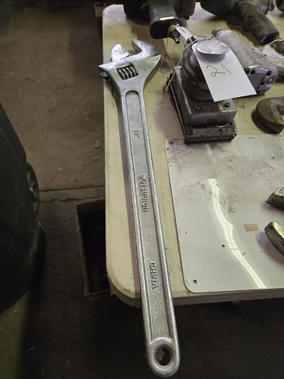 Pittsburgh 24" Adjustable Wrench