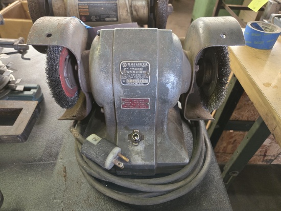 Black and Decker 6" Bench Grinder