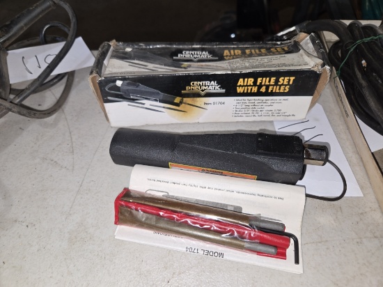 Central Pneumatic - Air File Tool with Files / Like New