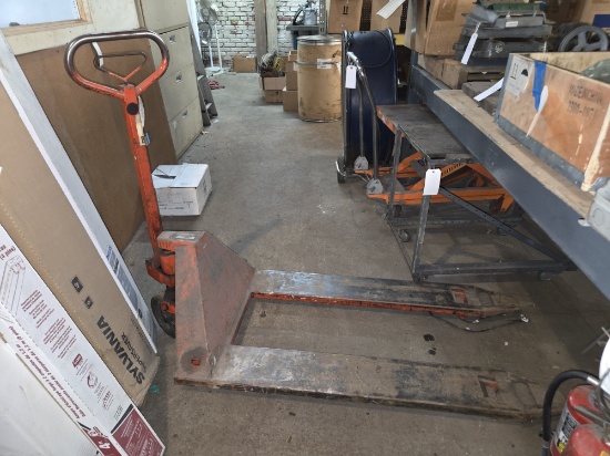 MAGNUM M55 -- 5500 LB Pallet Jack