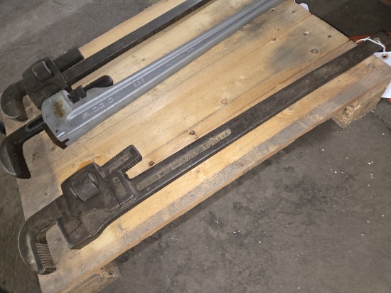 36" Pipe Wrench