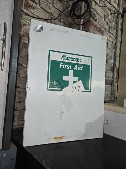 Large Commercial-Grade First Aid Kit / Wall-Mount