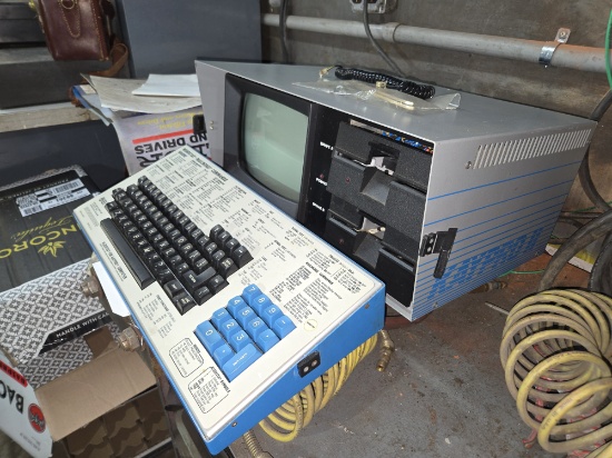 Vintage 1983 KAYPRO II Computer - Complete