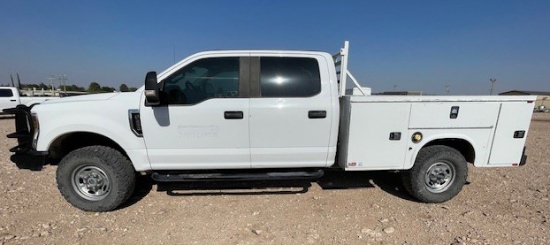 2019 Ford F250 CrewCab Open Utility Body / 4X4 Gas V8 - Located: Carlsbad, New Mexico