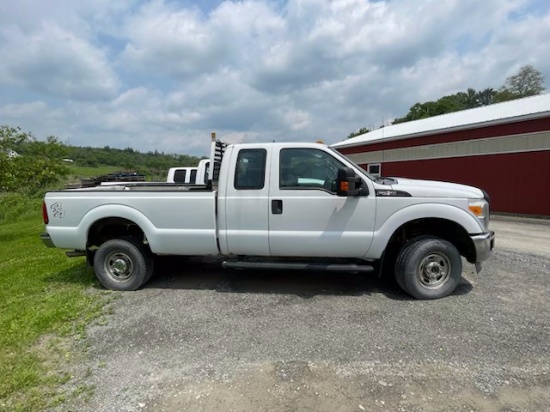 2012 Ford F250 Extra Cab Pickup / 4X4 Gas - Located: Montrose, Pennyslvania