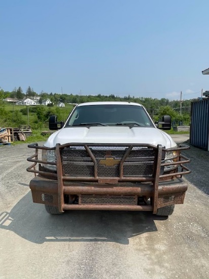 2013 Chevrolet Silverado 2500HD / 4X4 Gas V8 - Montrose, Pennsylvania