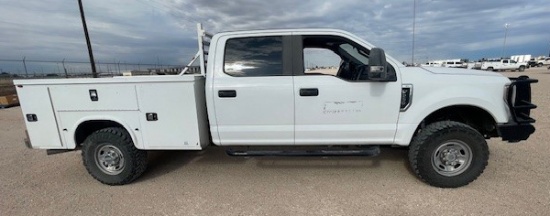 2019 Ford F250 CrewCab Open Utility Body / 4X4 Gas V8 - Located: Midland, Texas