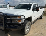 2015 Chevrolet Silverado 2500HD DoubleCab Pickup / 4X4 Gas V8 - Located: Victoria, Texas