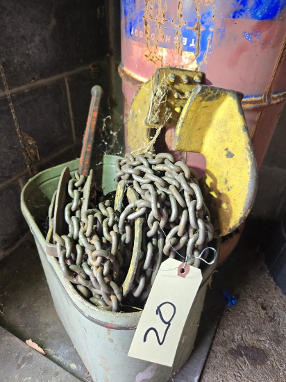 Manual Chain Hoist & Pallet Puller Clamp