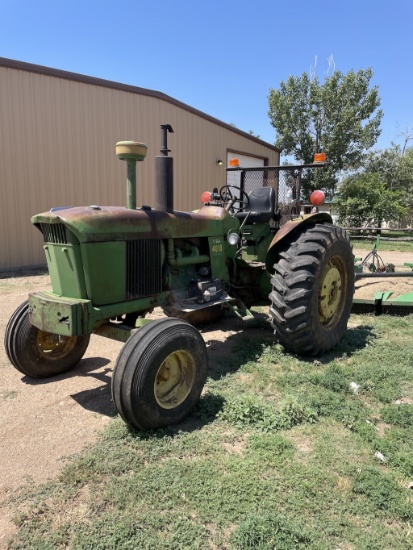 John Deere 4010