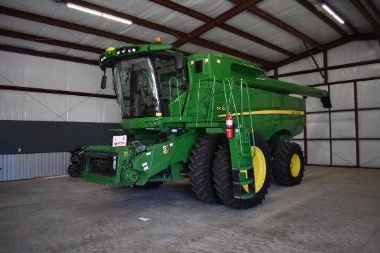 John Deere S670