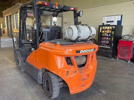 2018 Doosan Forklift Model G35S-7 LP