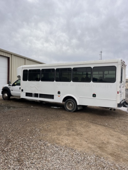 2011 Ford F-550  Bus Glaval 30 Passanger