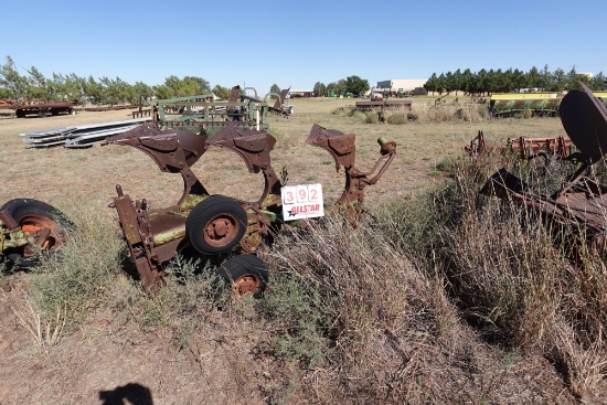 JD 3 Bottom Breaking Plow