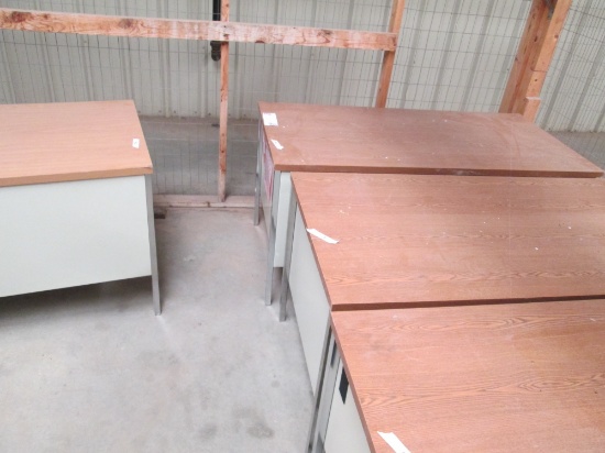Desk   (Item16)