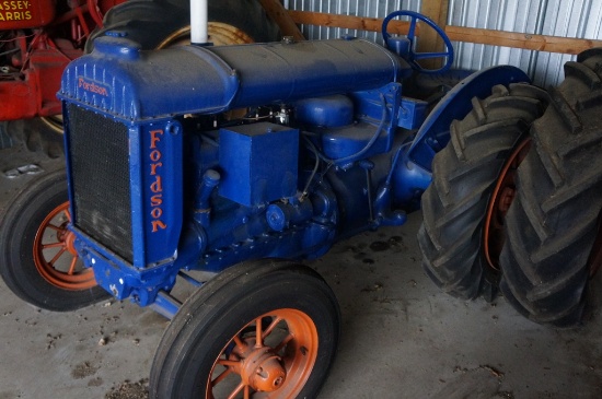Fordson Tractor- Older Restore
