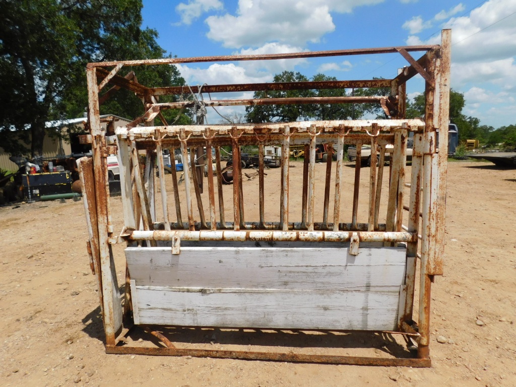 SQUEEZE CHUTE