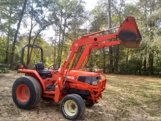 *NOT SOLD*4x4 Kubota L3300 Diesel Tractor W/Loader