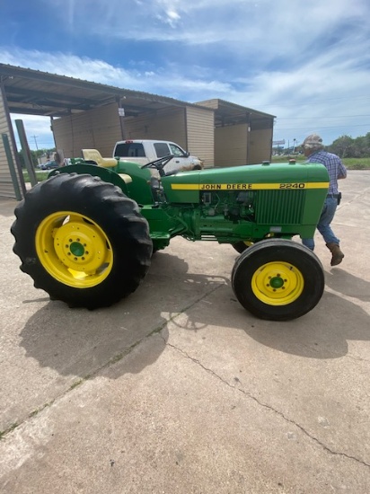 *NOT SOLD* 2240 JOHN DEERE FARM TRACTOR