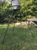 *SOLD* DEER FEEDER