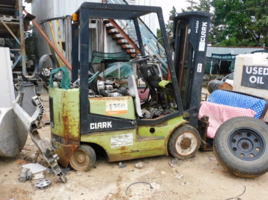 *NOT SOLD* CLARK FORKLIFT