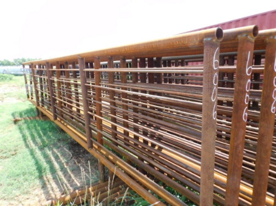 *NOT SOLD*8 PANELS WITH 8' GATE