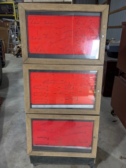 *NOT SOLD*N OLD KNIFE SHOW CASE