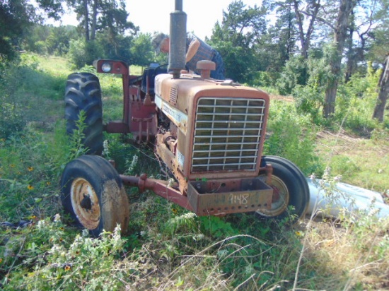 *NOT SOLD* INTERNATIONAL 664 DIESEL FARM TRACTOR