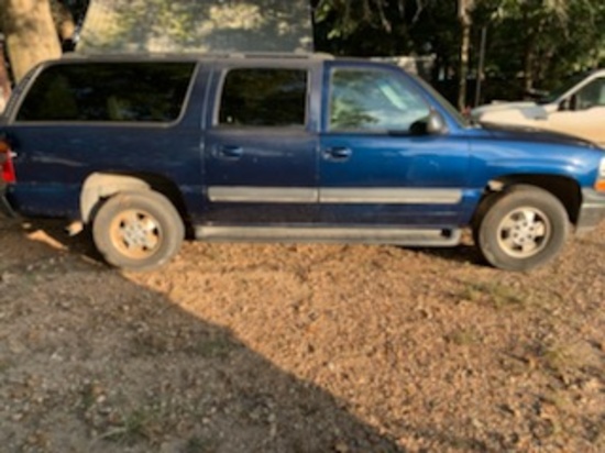 *NOT SOLD* 2002 SUBURBAN 4X4 COLD AC, ODOMETER BROKEN AND HAS CLEAN TITLE