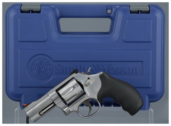Smith & Wesson Model 686-6 Double Action Revolver with Case