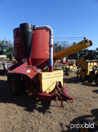 NEW HOLLAND 355 HAMMER MILL MIXER SN#887692