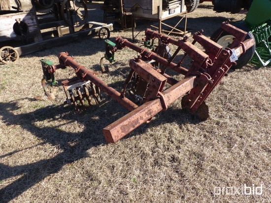 LIVINGSTON 2-ROW ROLLING CULTIVATOR