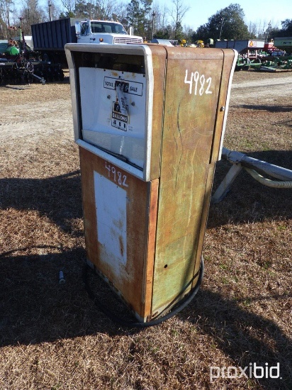 ANTIQUE GAS PUMP