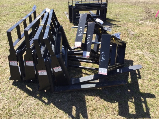 NEW BALE SPEAR FOR SKID STEER