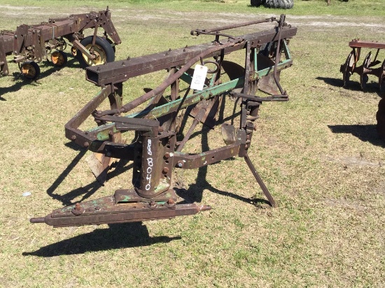 JOHN DEERE 5 BOTTOM PLOWS