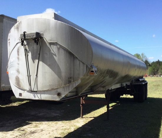 1966 FRUEHAUF MC305 8,000 GALLON TANKER VIN# UNG2400-05