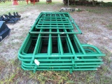 10 CORRAL PANELS W/ 4' WALK-THRU