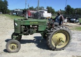JOHN DEERE MT TRACTOR W/ WIDE FRONT 3pt. HITCH