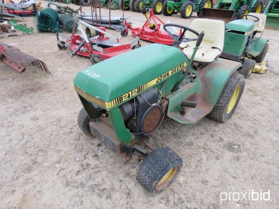 JOHN DEERE 212 GAS RIDING MOWER