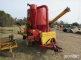 NEW HOLLAND 355 FEED MILL W/ SIDE AUGER