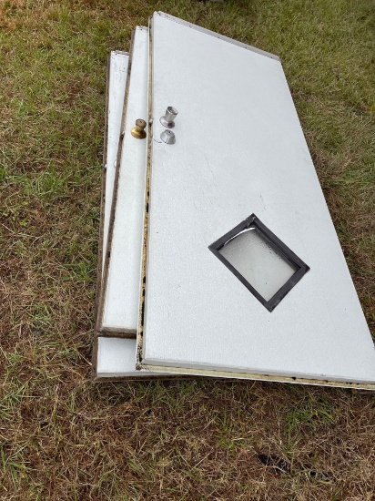 TRAILER DOORS W/ HARDWARE
