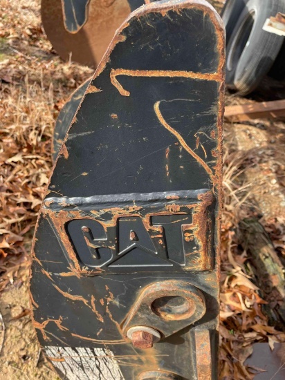 CAT Pallet Forks