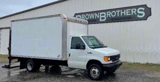 2007 Ford Box Truck