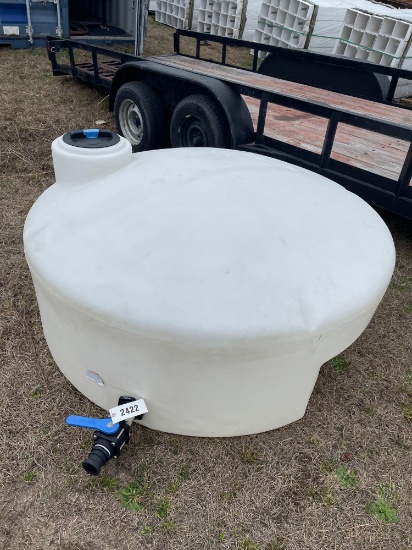 ROUND PLASTIC WATER TANK (325 GAL) *LIKE NEW*