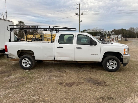 2011 2500 HD CHEVROLET SILVERADO... 4 DOOR-2WD DRIVE GAS MOTOR... LONG BED W/ PIPE RACK... 160946 MI