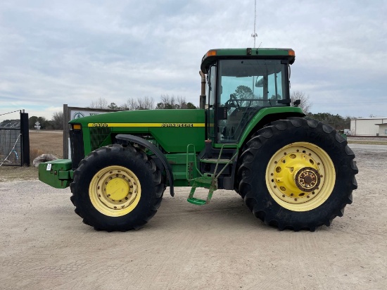 John Deere 8400