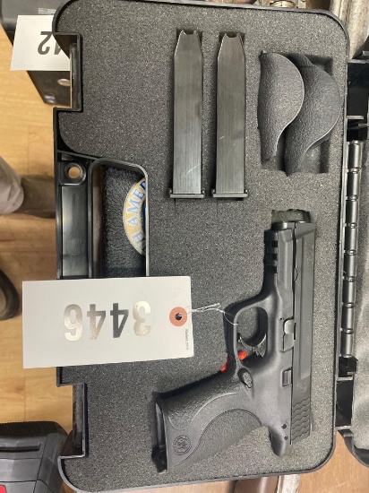 Smth & Wesson 9 mm