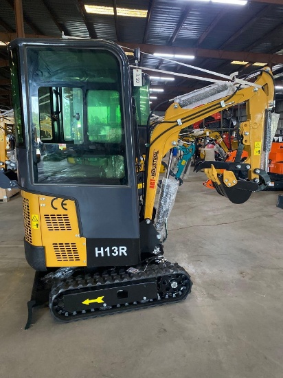 MINI EXCAVATOR H13R