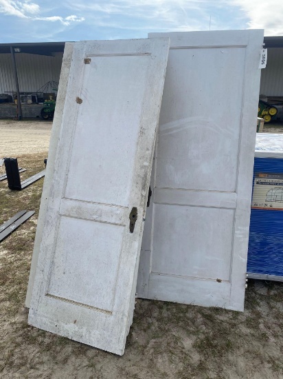 ANTIQUE DOORS