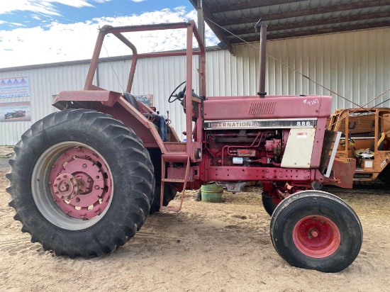 TRACTOR